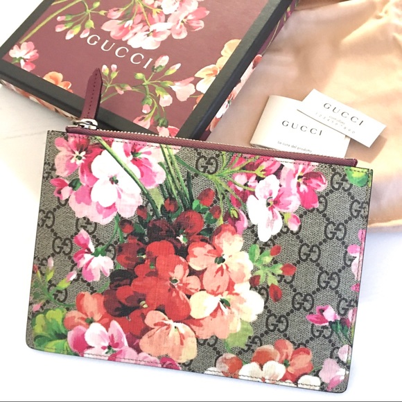 Gucci Canvas GG Blooms Flat Pouch - Picture 3 of 4